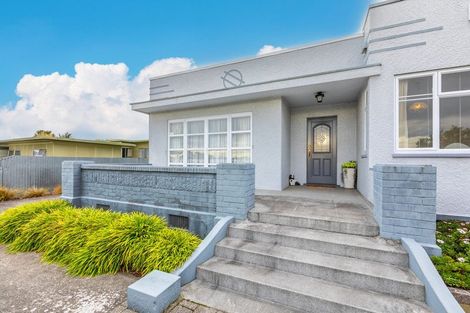 Photo of property in 30 Napier Road, Havelock North, 4130