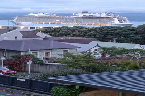 Photo of property in Grosvenor Flats, 19 Cottleville Terrace, Thorndon, Wellington, 6011