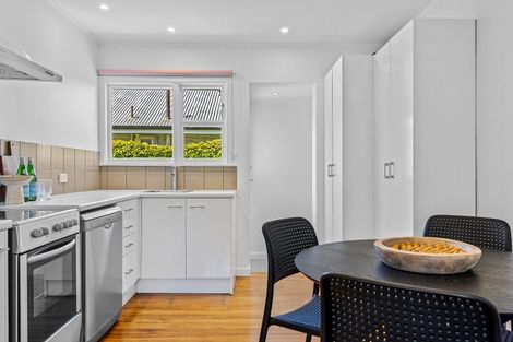 Photo of property in 2/15 Jeffreys Road, Fendalton, Christchurch, 8052