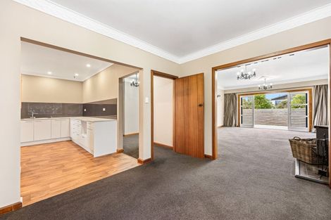Photo of property in 15 Swansea Street, Hokowhitu, Palmerston North, 4410