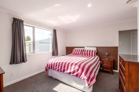 Photo of property in 16 Cargill Street, Waikiwi, Invercargill, 9810