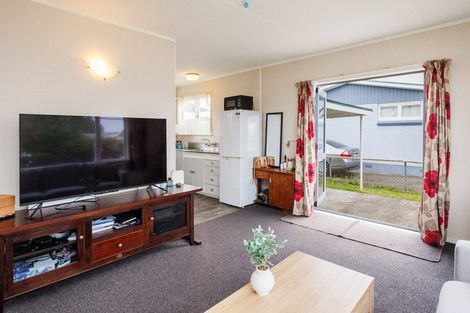 Photo of property in 19 Blenheim Place, Feilding, 4702