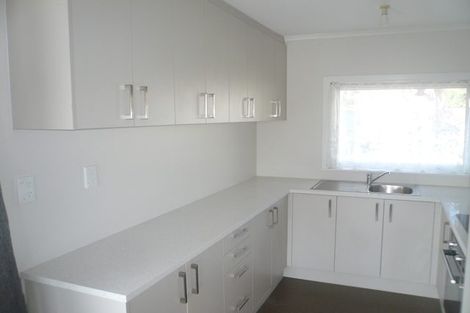 Photo of property in 43 Edmonton Road, Henderson, Auckland, 0612