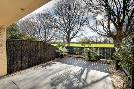 Photo of property in 2/17 Devon Street, Sydenham, Christchurch, 8023