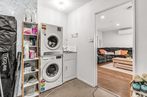 Photo of property in 17 Kotuku Crescent, Takanini, 2112