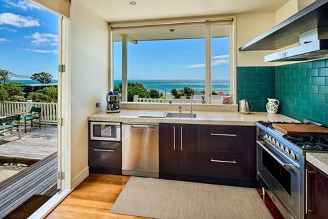 Photo of property in 15 Kainui Road, Raumati South, Paraparaumu, 5032