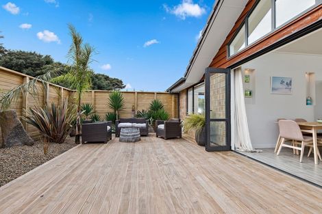 Photo of property in 68 Omana Avenue, Shelly Beach, Helensville, 0874