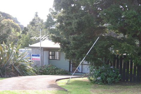 Photo of property in 1 Ferndale Avenue, Leigh, 0985