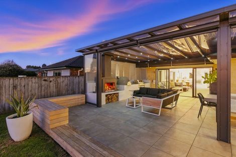 Photo of property in 10 Cottonwood Close, Paraparaumu Beach, Paraparaumu, 5032