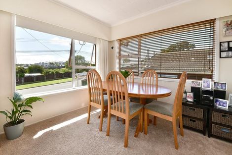 Photo of property in 1/165 Deep Creek Road, Torbay, Auckland, 0630