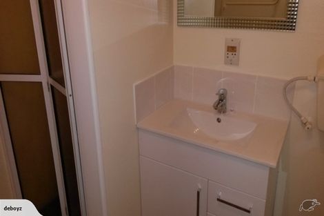 Photo of property in Capel Courts, 5/141a Clarence Street, Riccarton, Christchurch, 8011