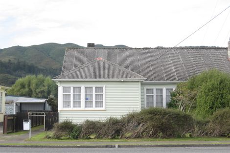 Photo of property in 242 Naenae Road, Naenae, Lower Hutt, 5011