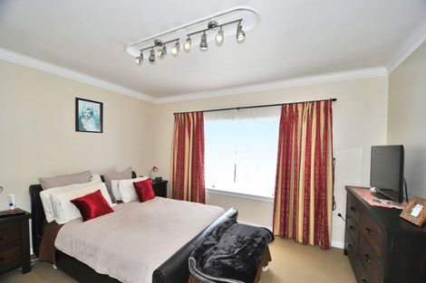 Photo of property in 12 Totara Road, Leigh, 0985