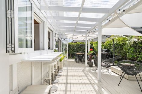 Photo of property in 17 Phoenix Avenue, Hokowhitu, Palmerston North, 4410