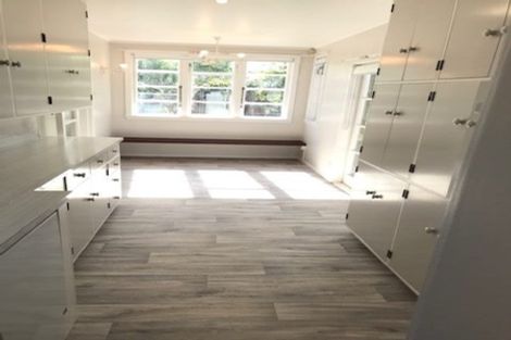 Photo of property in 27 Hautana Square, Woburn, Lower Hutt, 5010