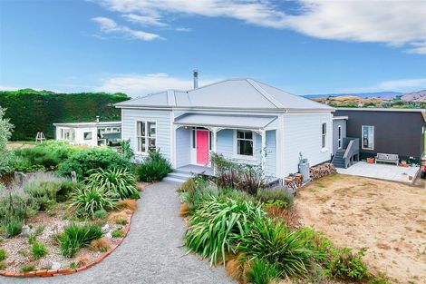 Photo of property in 17 Paetawa Road, Peka Peka, Waikanae, 5391