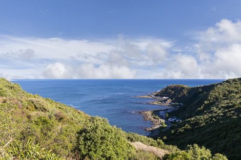 Photo of property in 2b Paratu Way, Strathmore Park, Wellington, 6022