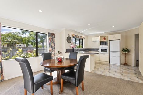 Photo of property in 25 Alfred Street, Roslyn, Palmerston North, 4414