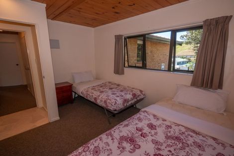 Photo of property in 33 Stratford Drive, Cable Bay, 0420