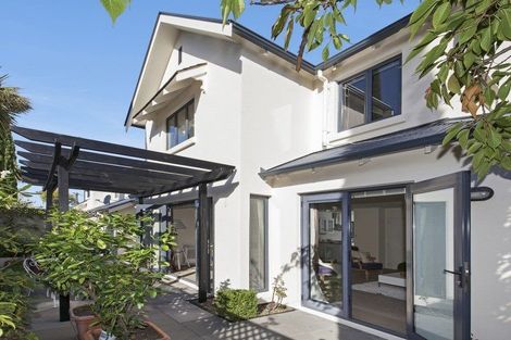 Photo of property in 2/21 Stoneyhurst Street, St Albans, Christchurch, 8014