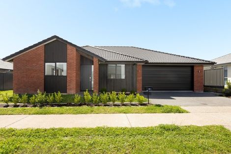 Photo of property in 33 Taffe Crescent, Pyes Pa, Tauranga, 3112