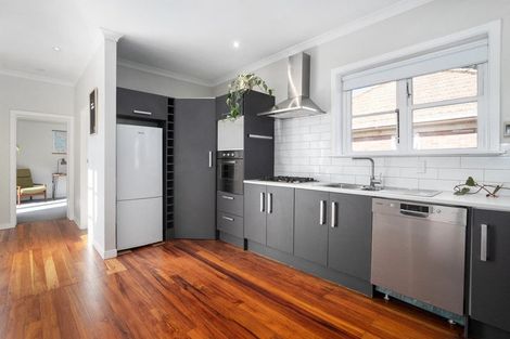 Photo of property in 544 Broadway, Strathmore Park, Wellington, 6022