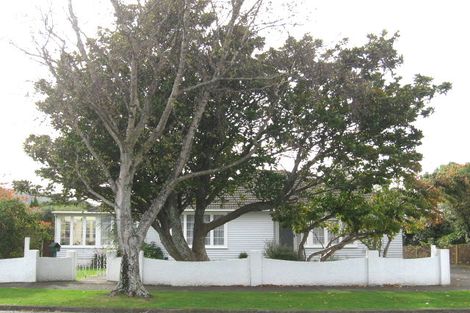 Photo of property in 8 Garden Road, Avalon, Lower Hutt, 5011