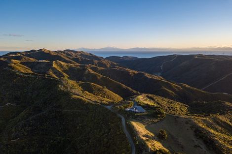 Photo of property in Long Gully Farm, 500 Hawkins Hill Road, Brooklyn, Wellington, 6021