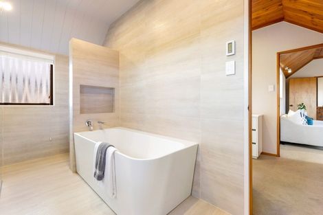 Photo of property in 3 Clearwater Cove, West Harbour, Auckland, 0618