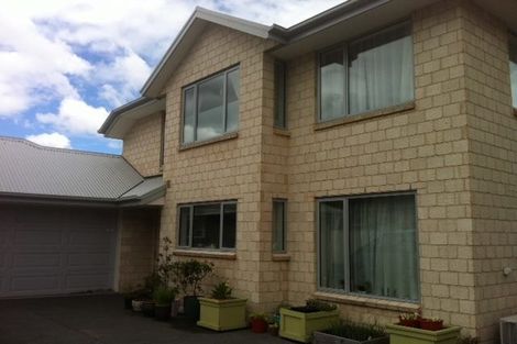Photo of property in 207a Memorial Avenue, Burnside, Christchurch, 8053
