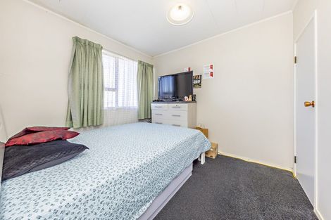 Photo of property in 2/17 Shalimar Place, Clover Park, Auckland, 2019