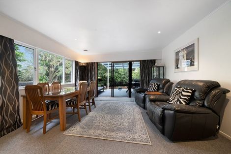 Photo of property in 2 Riserra Drive, Ranui, Auckland, 0612