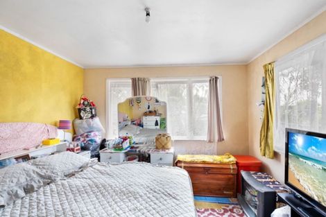 Photo of property in 27 Sunvue Road, Glen Eden, Auckland, 0602