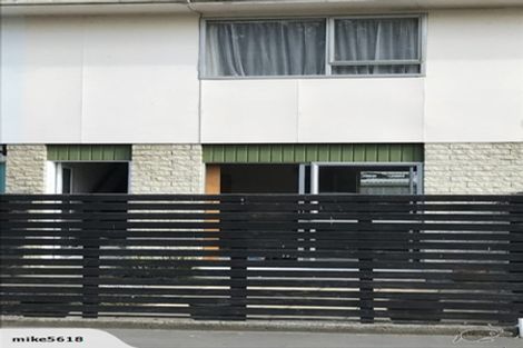 Photo of property in 2/14 Church Square, Addington, Christchurch, 8024