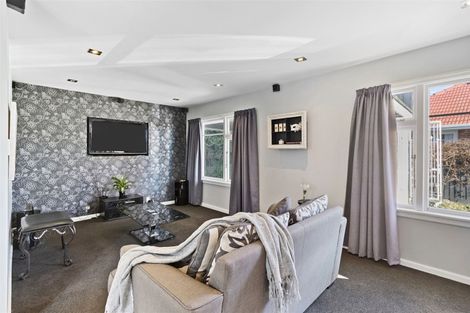 Photo of property in 8 Mappleton Avenue, Burnside, Christchurch, 8053