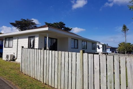 Photo of property in 1/85 Luanda Drive, Ranui, Auckland, 0612