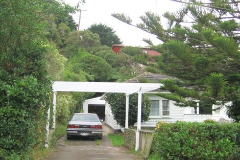 Photo of property in 6 Lincoln Avenue, Tawa, Wellington, 5028
