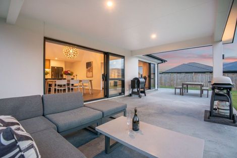 Photo of property in 13 Rodeo Place, Outram, 9019