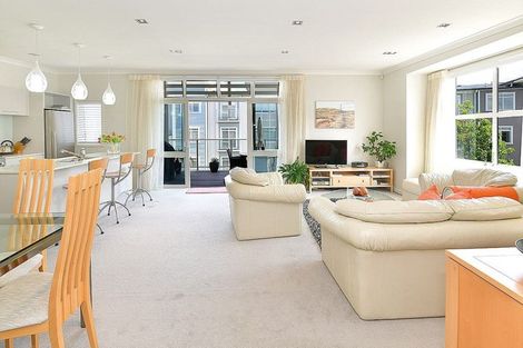 Photo of property in 54 Parkside Drive, Orewa, 0931