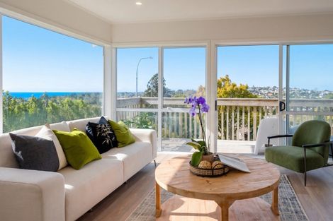 Photo of property in 141 Glamorgan Drive, Torbay, Auckland, 0630