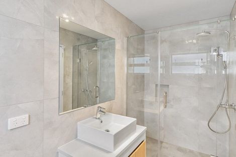 Photo of property in 1a Malvina Place, Bucklands Beach, Auckland, 2014