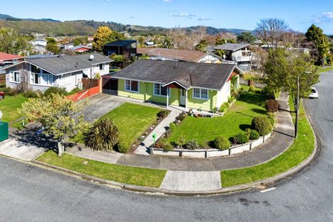 Photo of property in 2 Akron Grove, Totara Park, Upper Hutt, 5018