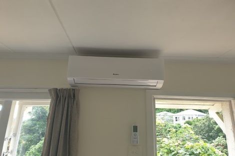 Photo of property in 164 Glenmore Street, Northland, Wellington, 6012