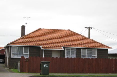 Photo of property in 16 Nelson Street, Waitara, 4320