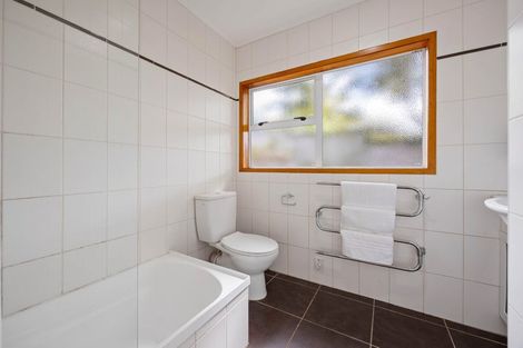 Photo of property in 13 Seymour Road, Mellons Bay, Auckland, 2014