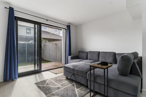 Photo of property in 4/10 Alan Avenue, Henderson, Auckland, 0610