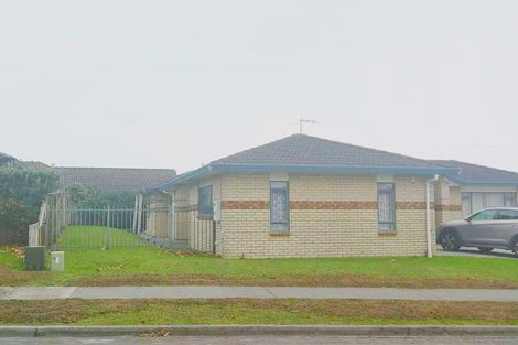 Photo of property in 11 Carlingford Drive, East Tamaki, Auckland, 2016