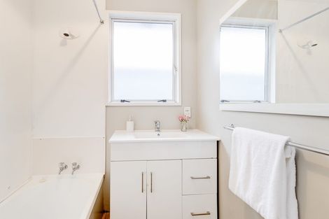 Photo of property in 17a Trevor Hosken Drive, Wiri, Auckland, 2104