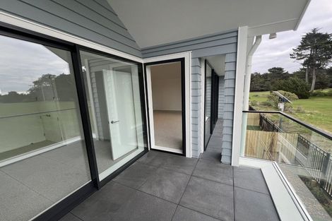 Photo of property in 2/142 Marine Parade, New Brighton, Christchurch, 8083