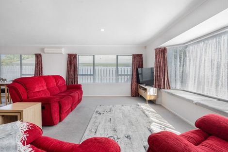 Photo of property in 35 Carter Drive, Pomare, Rotorua, 3015